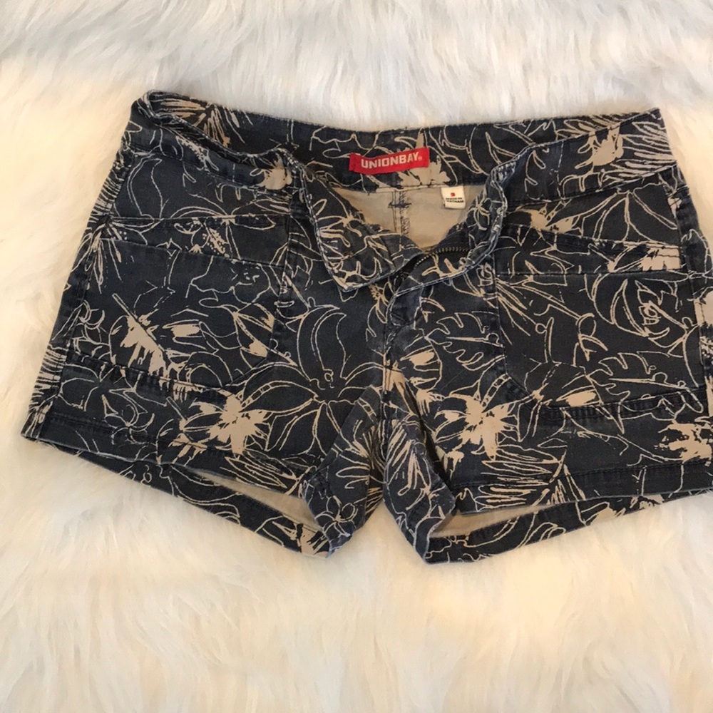 Union bay tropical leaf shorts